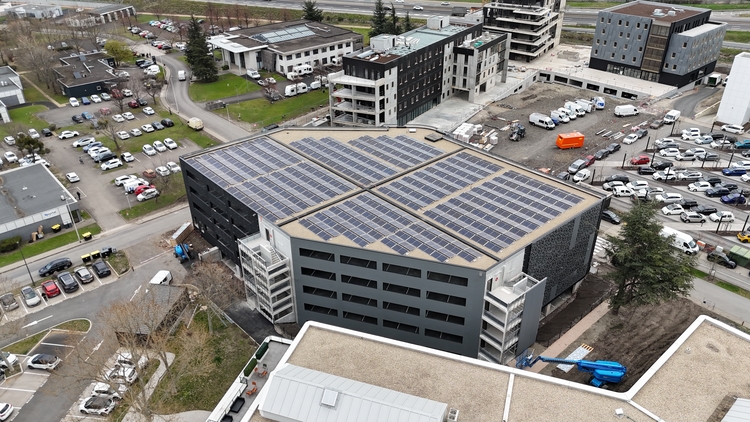 Couverture de panneaux photovoltaïques Clermont-Ferrand